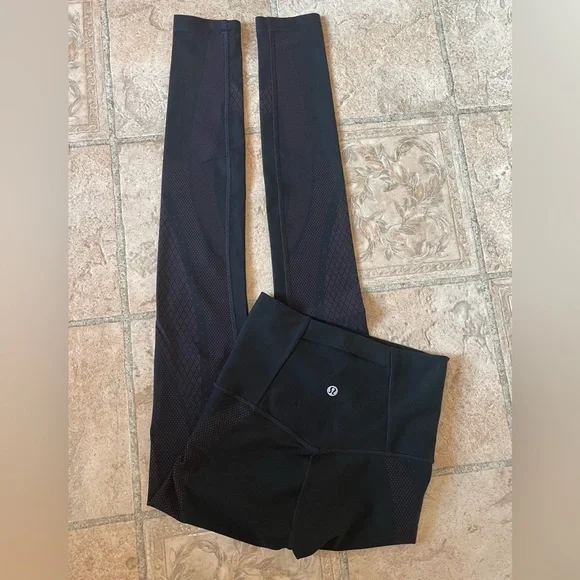 Lululemon high rise leggings - Picture 1 of 3